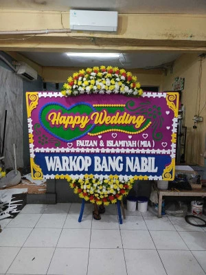 Papan Bunga di Sagaranten